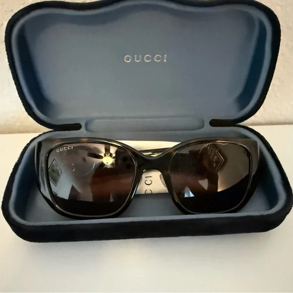 Gucci Women’s Sunglasses GG1912SA – Dark Tortoise Shell - Picture 2 of 6
